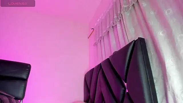 Snapshot of stephany_doll_ chatting on October 23, 2025, 4:11 am stephany doll online show from October 23, 2025, 4:11 am