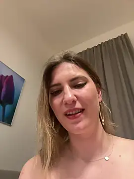 Snapshot of secretcrazy69 chatting on February 26, 2025, 12:09 am secretcrazy69 online show from February 26, 2025, 12:09 am