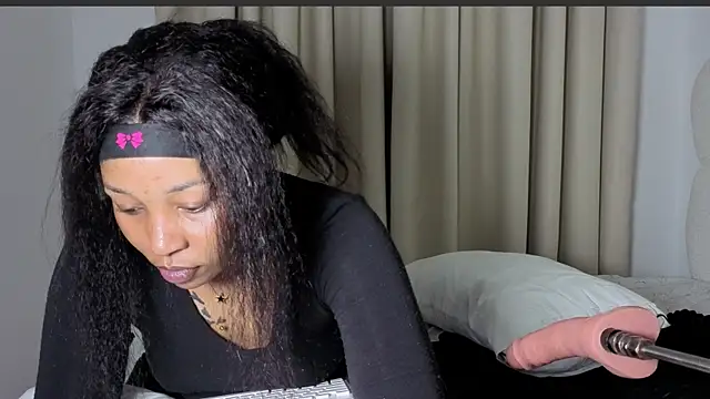 Snapshot of sexycabdy chatting on November 10, 2025, 11:10 pm sexycabdy online show from November 10, 2025, 11:10 pm