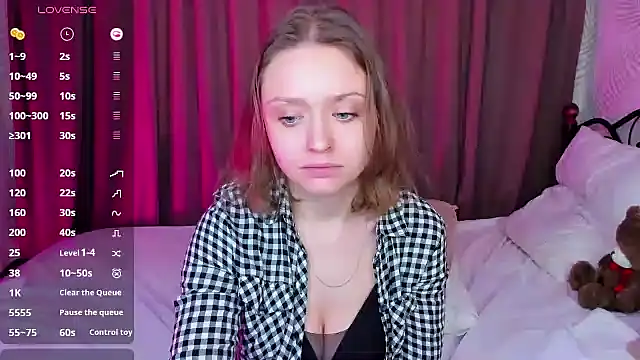 Snapshot of Linda_Bryant chatting on January 23, 2025, 3:48 am Linda Bryant online show from January 23, 2025, 3:48 am