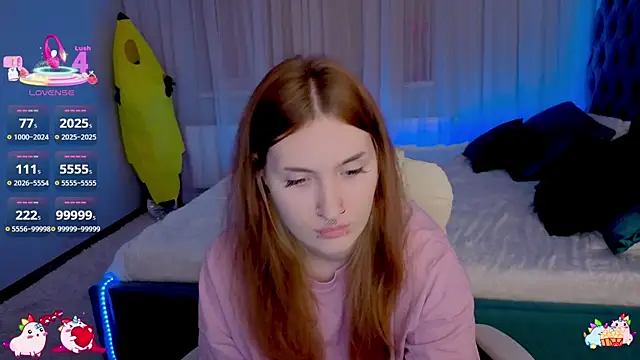 Snapshot of _Chlo__e chatting on October 10, 2025, 12:33 am Chlo e online show from October 10, 2025, 12:33 am