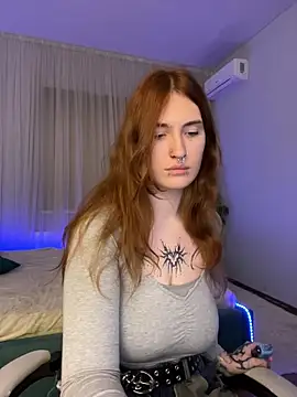 Snapshot of _Chlo__e chatting on November 12, 2025, 1:59 pm Chlo e online show from November 12, 2025, 1:59 pm