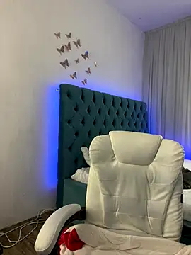 Snapshot of _Chlo__e chatting on September 12, 2025, 12:05 pm Chlo e online show from September 12, 2025, 12:05 pm