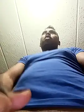 Snapshot of Diego_leon27 chatting on February 1, 2025, 9:54 am Diego leon27 online show from February 1, 2025, 9:54 am