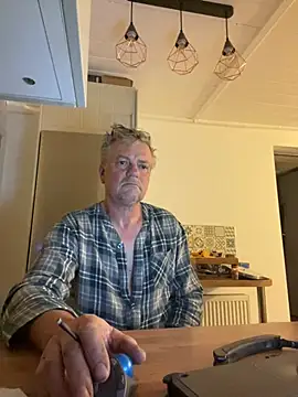 RealFuckHunter online show from December 19, 2024, 7:07 am