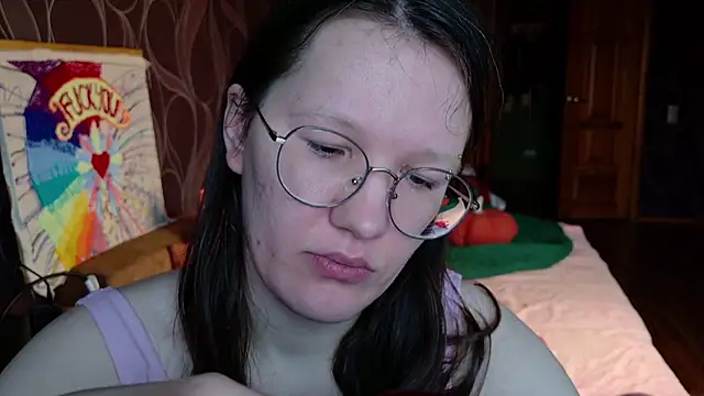 Snapshot of MiriamOr chatting on November 10, 2025, 7:46 am MiriamOr online show from November 10, 2025, 7:46 am