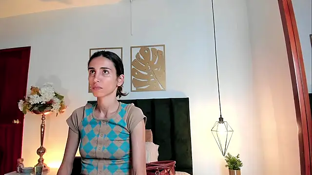 Snapshot of Nina_Cavaali chatting on March 12, 2025, 2:56 pm Nina Cavaali online show from March 12, 2025, 2:56 pm