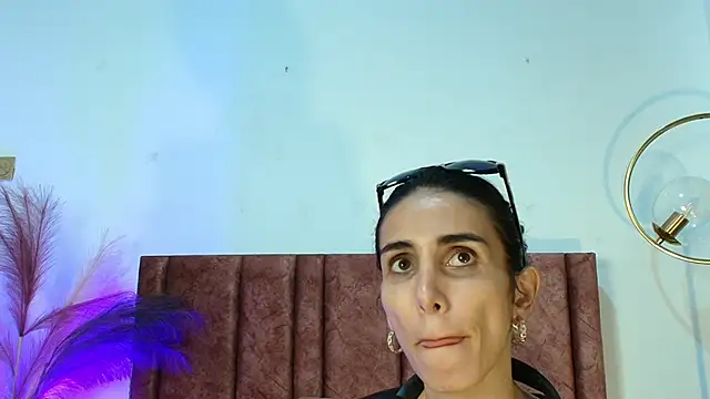 Snapshot of Nina_Cavaali chatting on September 20, 2025, 6:13 pm Nina Cavaali online show from September 20, 2025, 6:13 pm