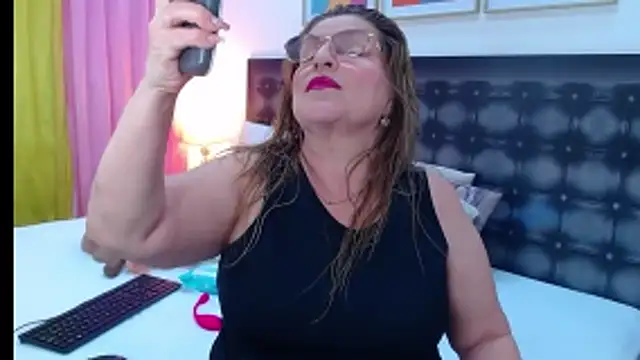 sandra 20 online show from April 8, 2026, 11:12 am