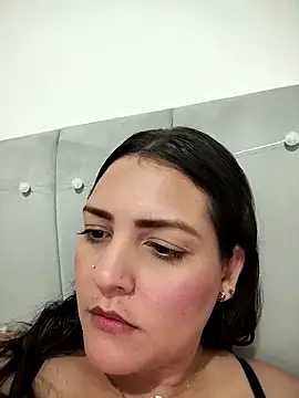 Mia Hampton online show from April 23, 2026, 11:17 pm