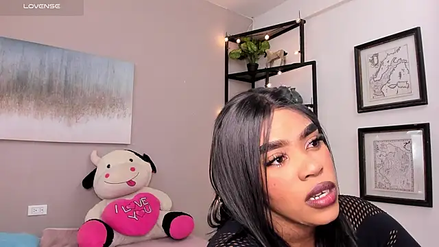 Briana Wells  online show from March 29, 2026, 12:40 pm