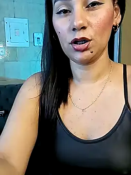 Snapshot of Leticia_goddes chatting on January 26, 2025, 9:40 pm Leticia goddes online show from January 26, 2025, 9:40 pm