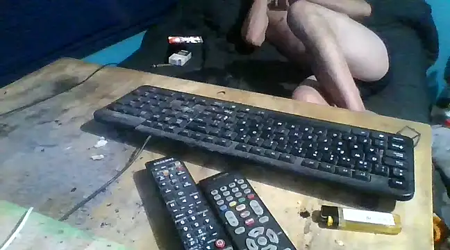 malekon76 online show from March 5, 2025, 12:11 pm