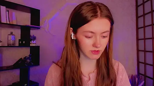 Snapshot of KateCuddle chatting on February 4, 2025, 2:07 am KateCuddle online show from February 4, 2025, 2:07 am