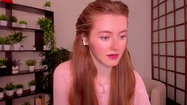 Snapshot of KateCuddle chatting on September 23, 2025, 2:29 am KateCuddle online show from September 23, 2025, 2:29 am