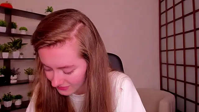 Snapshot of KateCuddle chatting on September 24, 2025, 2:29 am KateCuddle online show from September 24, 2025, 2:29 am