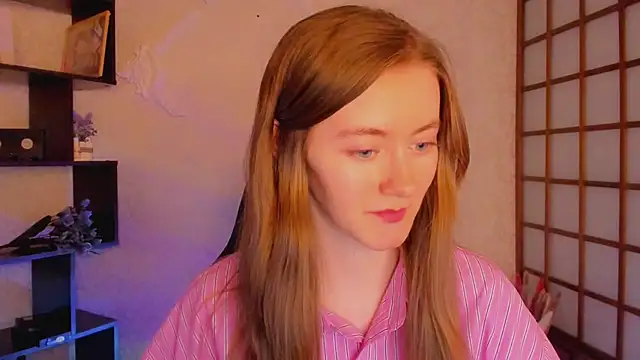 Snapshot of KateCuddle chatting on February 26, 2025, 5:24 am KateCuddle online show from February 26, 2025, 5:24 am