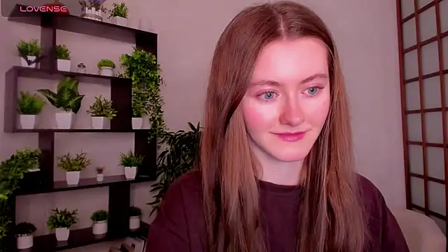 Snapshot of KateCuddle chatting on December 1, 2025, 2:01 am KateCuddle online show from December 1, 2025, 2:01 am