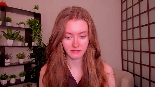 Snapshot of KateCuddle chatting on September 25, 2025, 2:39 am KateCuddle online show from September 25, 2025, 2:39 am