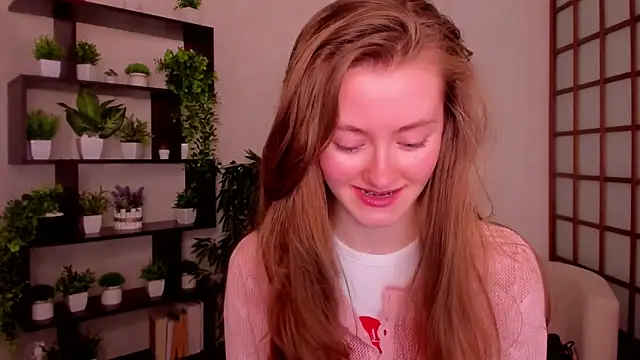 Snapshot of KateCuddle chatting on October 8, 2025, 2:24 am KateCuddle online show from October 8, 2025, 2:24 am