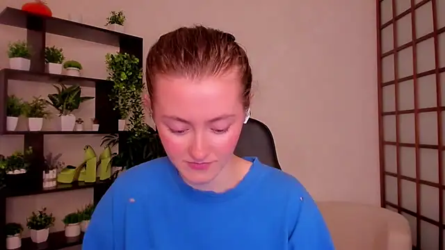 Snapshot of KateCuddle chatting on September 12, 2025, 2:55 am KateCuddle online show from September 12, 2025, 2:55 am