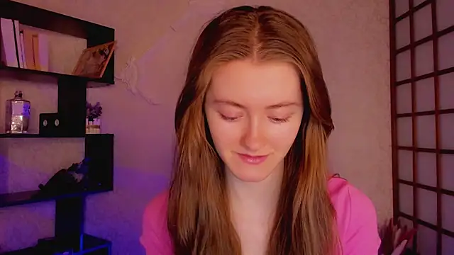 Snapshot of KateCuddle chatting on February 12, 2025, 2:03 am KateCuddle online show from February 12, 2025, 2:03 am