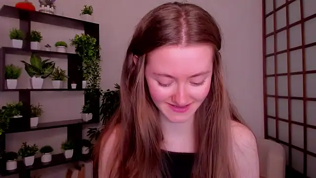 Snapshot of KateCuddle chatting on October 9, 2025, 3:07 am KateCuddle online show from October 9, 2025, 3:07 am