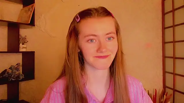 Snapshot of KateCuddle chatting on March 11, 2025, 5:24 am KateCuddle online show from March 11, 2025, 5:24 am