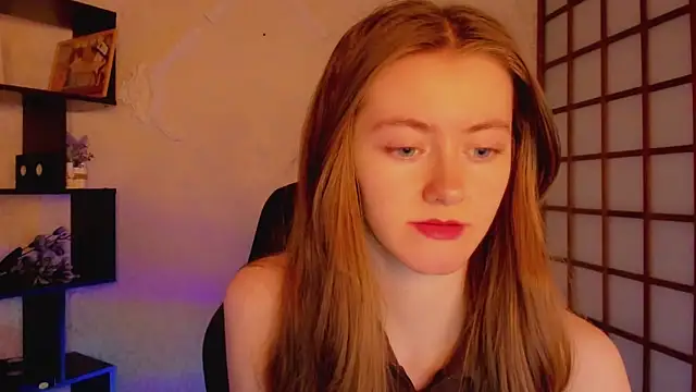 Snapshot of KateCuddle chatting on March 4, 2025, 2:27 am KateCuddle online show from March 4, 2025, 2:27 am