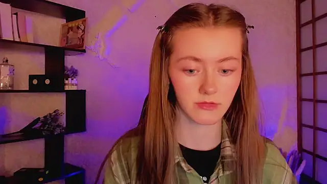 Snapshot of KateCuddle chatting on January 28, 2025, 5:43 am KateCuddle online show from January 28, 2025, 5:43 am