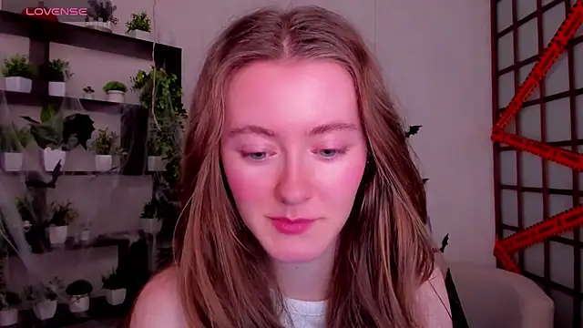 Snapshot of KateCuddle chatting on October 28, 2025, 2:34 am KateCuddle online show from October 28, 2025, 2:34 am