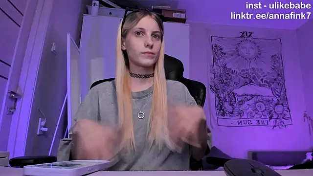 Snapshot of Anna_Fink chatting on November 6, 2025, 8:57 pm Anna Fink online show from November 6, 2025, 8:57 pm