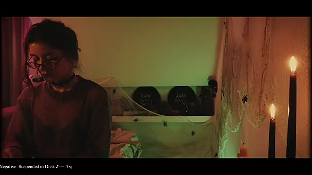 WebCora online show from October 26, 2025, 7:03 pm