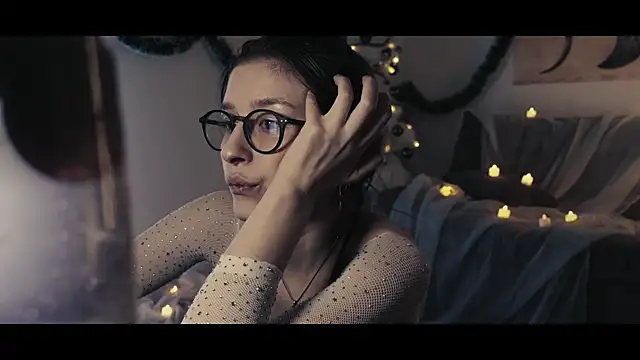 WebCora online show from January 3, 2025, 6:46 pm