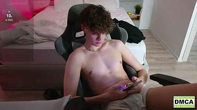 cute thomas online show from February 1, 2025, 3:30 am