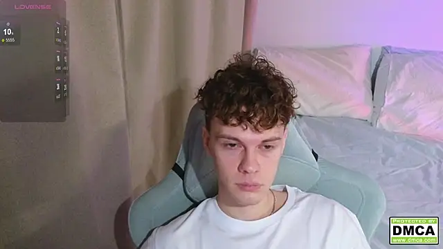 Snapshot of cute_thomas chatting on December 17, 2025, 3:50 pm cute thomas online show from December 17, 2025, 3:50 pm