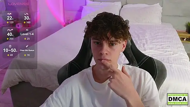 cute thomas online show from December 2, 2024, 8:39 pm