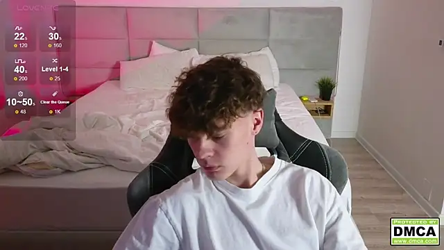 cute thomas online show from February 1, 2025, 12:29 am