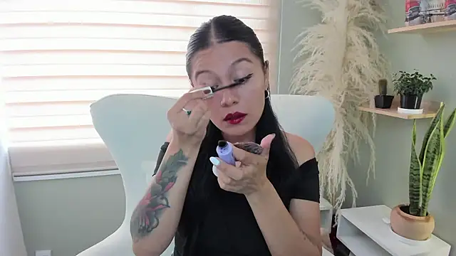 julieta evans  online show from January 15, 2026, 8:34 pm