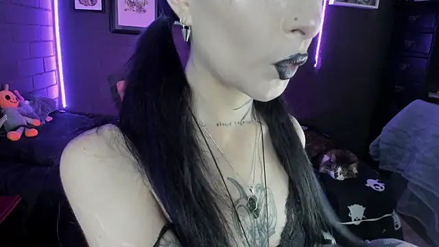 insania 9999  online show from September 15, 2025, 5:13 pm