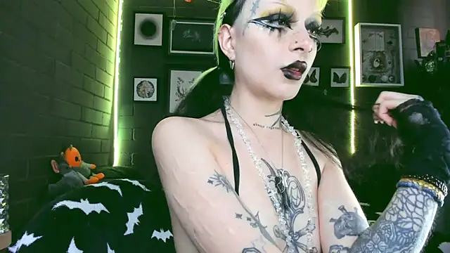 insania 9999  online show from February 26, 2025, 3:32 pm