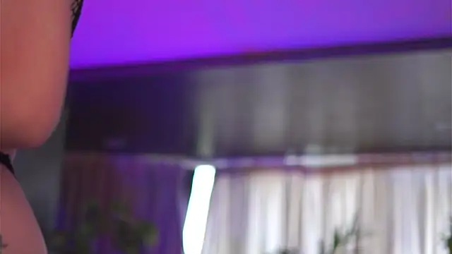 Snapshot of HotSkinnyX chatting on September 15, 2025, 5:41 am HotSkinnyX online show from September 15, 2025, 5:41 am