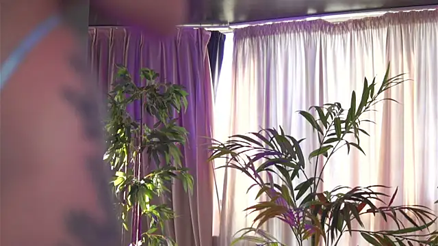 Snapshot of HotSkinnyX chatting on September 19, 2025, 6:17 am HotSkinnyX online show from September 19, 2025, 6:17 am