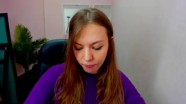 Snapshot of Persephoni chatting on October 5, 2025, 11:01 am Persephoni online show from October 5, 2025, 11:01 am
