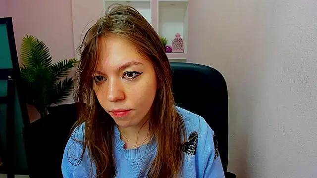 Snapshot of Persephoni chatting on October 12, 2025, 10:49 am Persephoni online show from October 12, 2025, 10:49 am