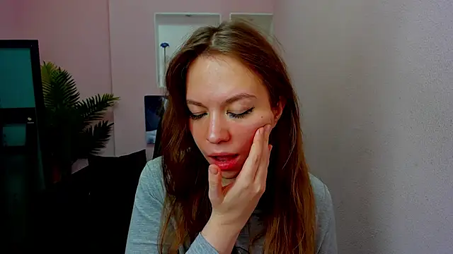 Persephoni online show from November 24, 2025, 4:45 am