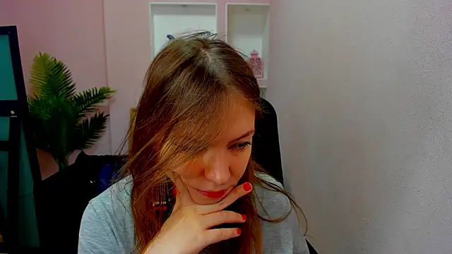Snapshot of Persephoni chatting on October 19, 2025, 10:29 am Persephoni online show from October 19, 2025, 10:29 am