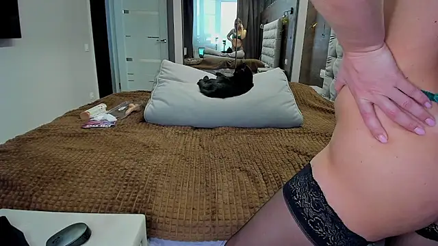 Snapshot of FitKate chatting on December 4, 2024, 4:04 am FitKate online show from December 4, 2024, 4:04 am