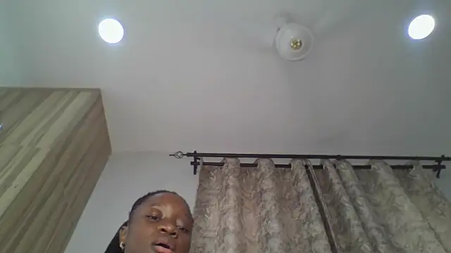 Snapshot of sweet_sassy_ chatting on November 16, 2025, 4:06 am sweet sassy online show from November 16, 2025, 4:06 am