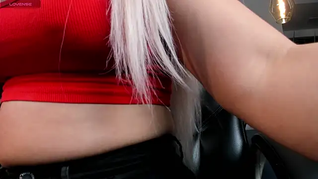 SophieBarnett online show from December 15, 2025, 1:33 am